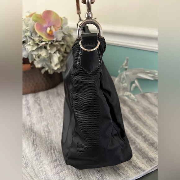 Authentic Vintage Gucci Handbag COA in Hand - Picture 10 of 13